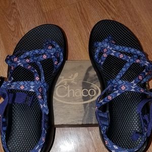 Size 9M Womens Chaco Sandals - New in Box